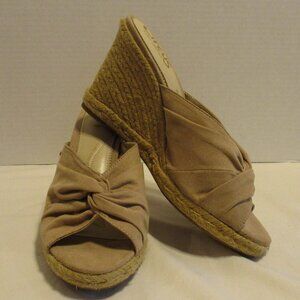 Circus Sam Edleman Woman Size 10 Vacation Travel Business Casual Wedge Shoes